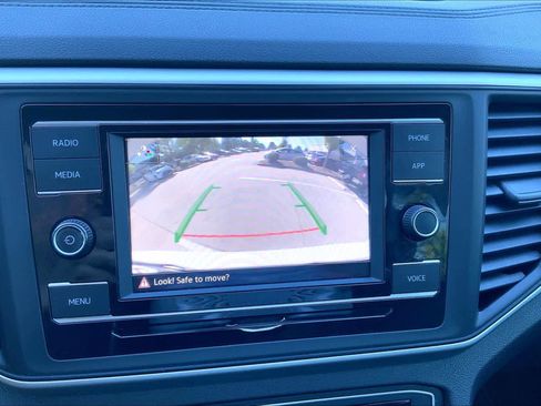 Used 2023 Volkswagen Atlas SE AWD/4WD image 28