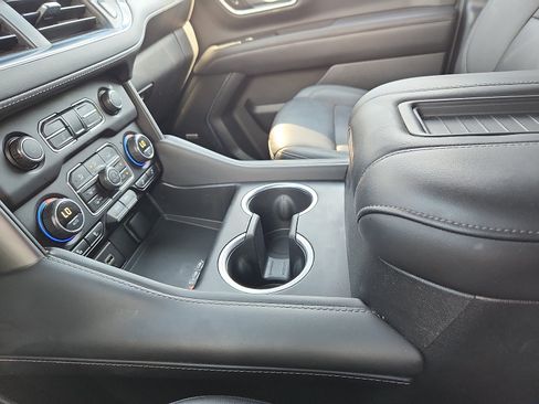 Used 2024 Chevrolet Suburban LT AWD/4WD image 20