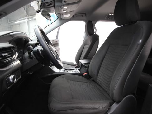 Used 2020 Ford Explorer XLT w/ Comfort Package AWD/4WD image 13