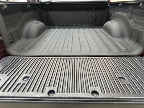 Used 2019 RAM 1500 Laramie AWD/4WD image 20