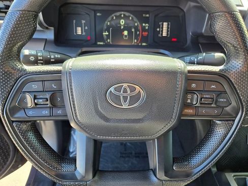 Certified 2025 Toyota Tacoma SR5 image 19
