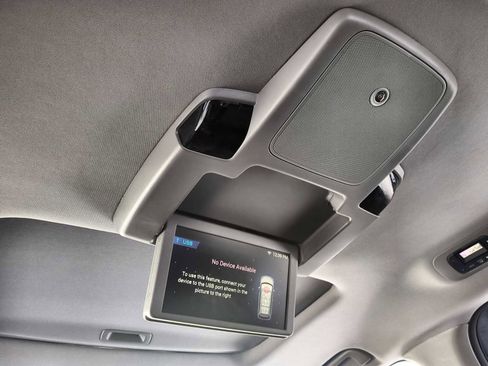 Used 2023 Honda Odyssey Elite image 39