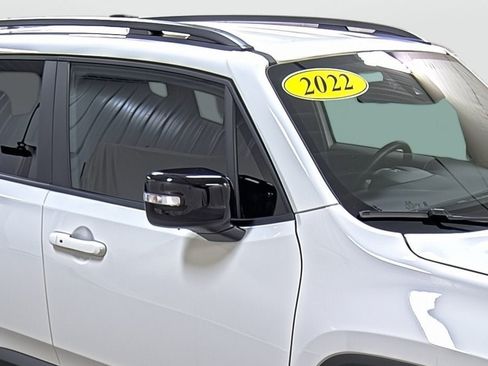 Used 2022 Jeep Renegade Altitude w/ Convenience Group AWD/4WD image 15