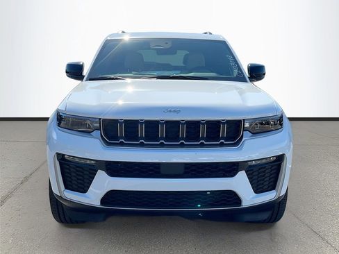 New 2026 Jeep Grand Cherokee Limited w/ Trailer Tow Package RWD image 2