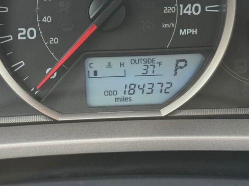 Used 2013 Toyota RAV4 XLE image 22