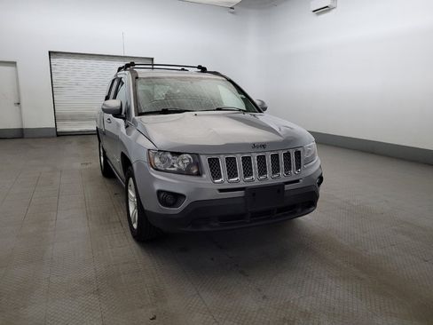 Used 2016 Jeep Compass Latitude AWD/4WD image 14