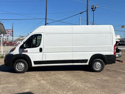Used 2021 RAM ProMaster 2500 image 2