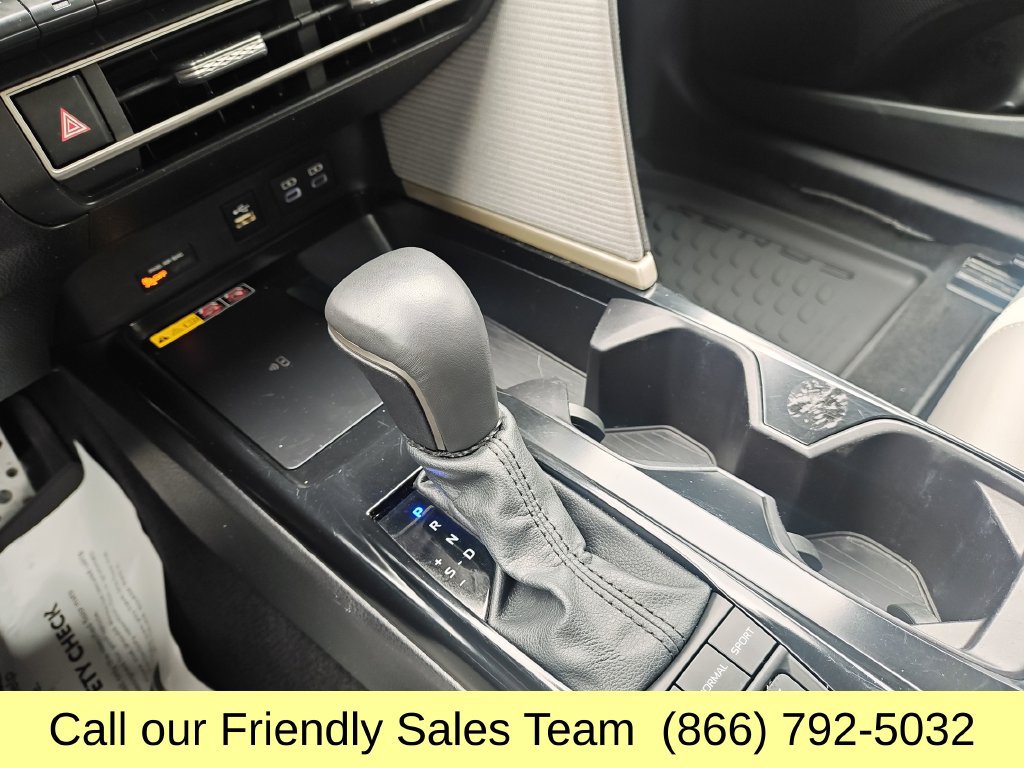 Certified 2025 Toyota Camry SE FWD image 22