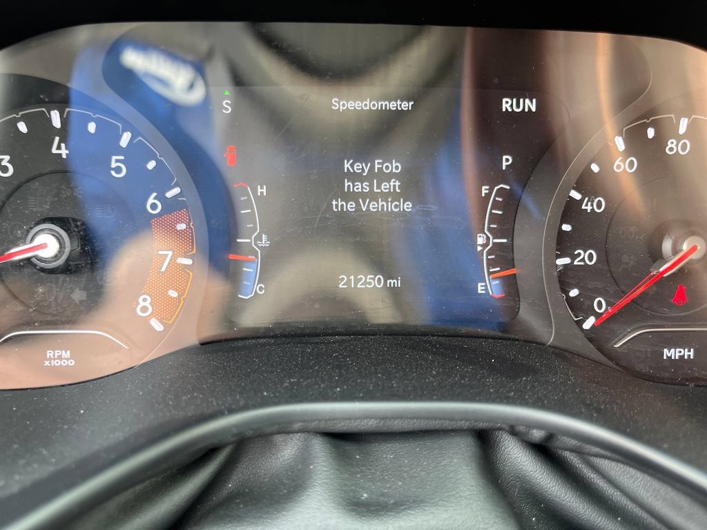 Used 2023 Jeep Compass Latitude w/ Convenience Group AWD/4WD image 18