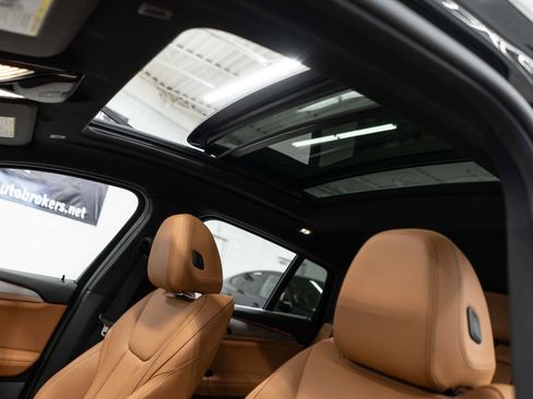 Used 2025 BMW X4 xDrive30i image 11