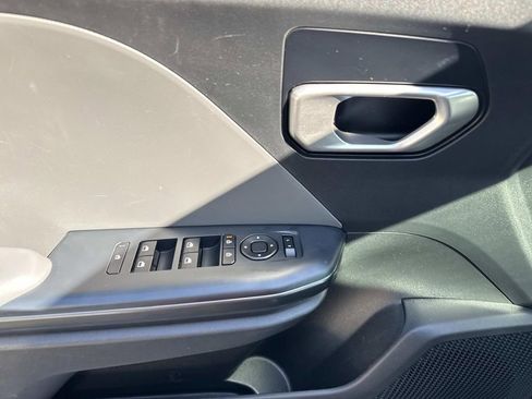 Used 2025 Kia K4 image 21