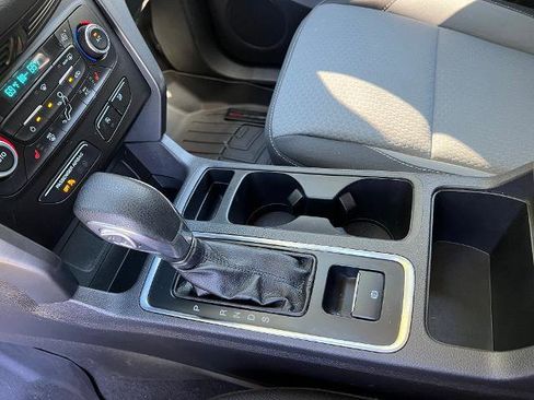 Used 2019 Ford Escape SE image 22