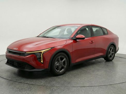 Used 2025 Kia K4 FWD image 3