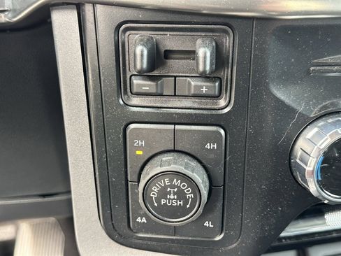 Used 2023 Ford F150 Lariat w/ Max Trailer Tow Package image 7