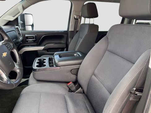 Used 2018 Chevrolet Silverado 1500 LT w/ All Star Edition image 18