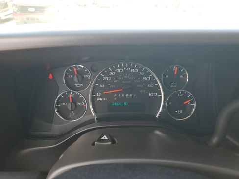 Used 2023 GMC Savana 2500 w/ Driver Convenience Package image 28