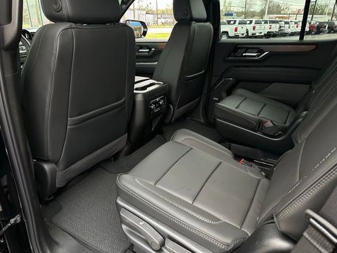 New 2026 GMC Yukon Denali w/ Sun & Power Step Package image 15