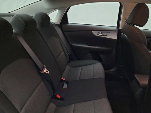 Used 2022 Kia Forte LXS image 19
