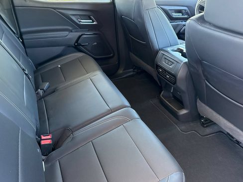 Used 2025 Chevrolet Silverado EV LT AWD/4WD image 23