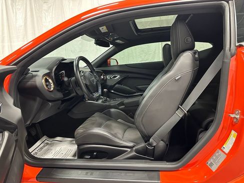 Used 2021 Chevrolet Camaro SS RWD image 10