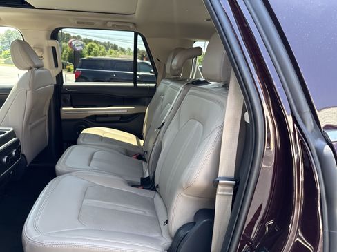 Used 2024 Ford Expedition Max Limited RWD image 32