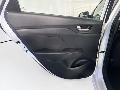 Used 2021 Hyundai Accent SE FWD image 24