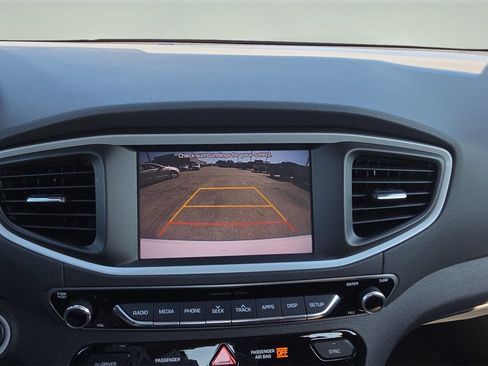 Used 2018 Hyundai Ioniq Blue image 31