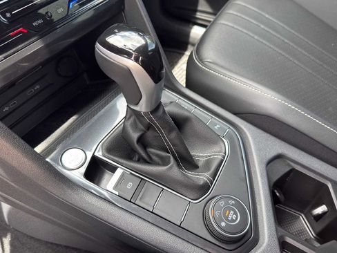 Used 2024 Volkswagen Tiguan SE R-Line AWD/4WD image 13