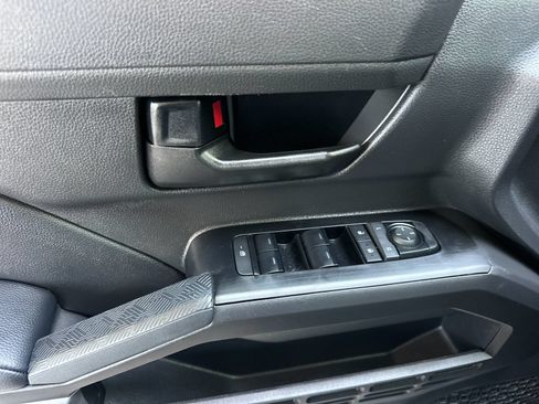 Used 2026 Toyota Tacoma SR5 AWD/4WD image 10
