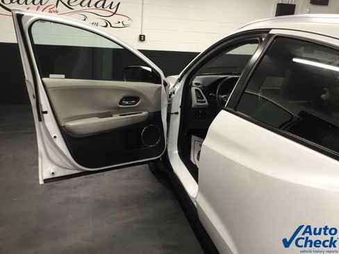 Used 2021 Honda HR-V EX-L image 18