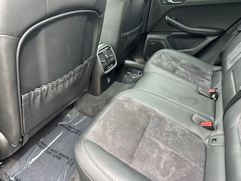 Certified 2018 Porsche Macan Sport Edition AWD/4WD image 13