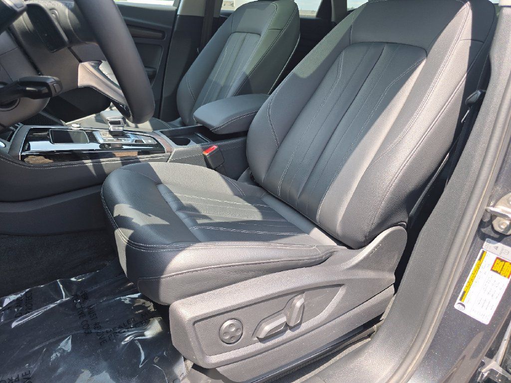 Certified 2023 Audi Q5 2.0T Premium Plus AWD/4WD image 36