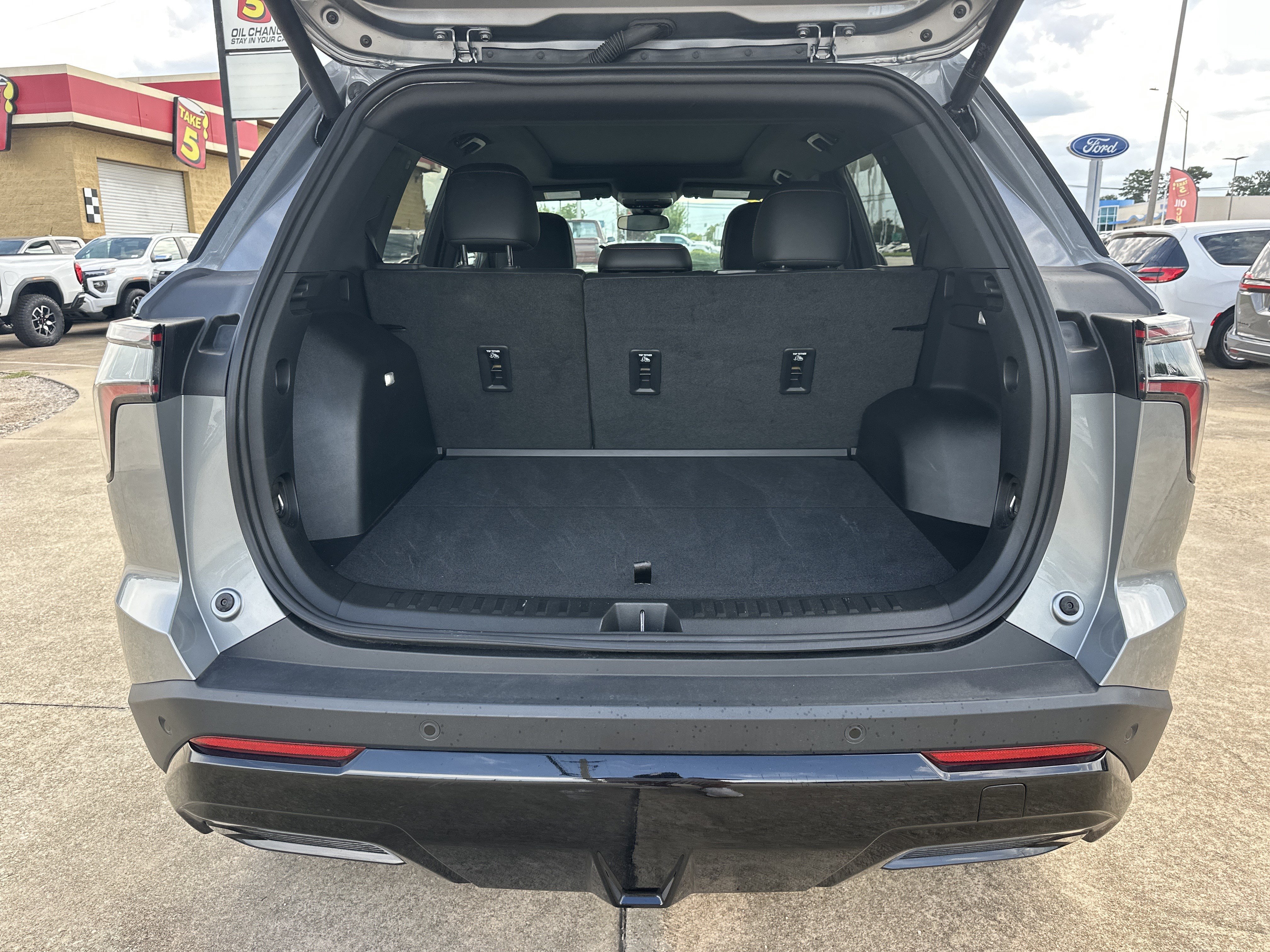 Certified 2025 Chevrolet Equinox RS AWD/4WD image 19