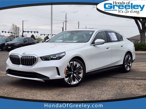 Used 2026 BMW 540i xDrive image 1