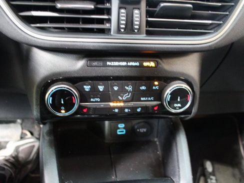 Used 2022 Ford Escape SEL w/ Equipment Group 302A image 13