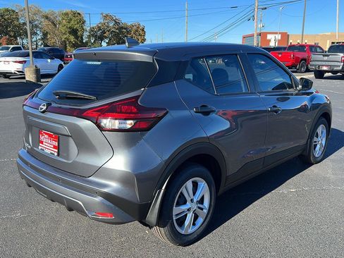 New 2025 Nissan Kicks Play S image 3