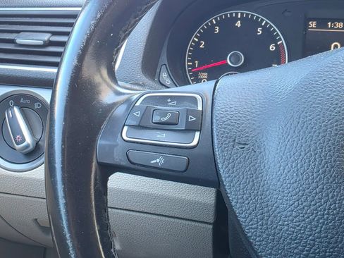 Used 2015 Volkswagen Passat 1.8T SE image 17