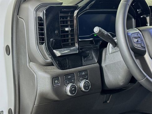 Used 2024 GMC Sierra 1500 Elevation image 8
