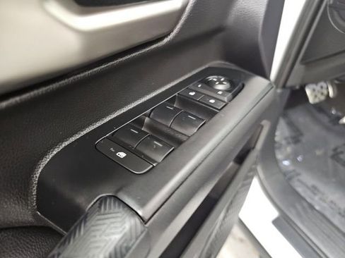 Used 2024 Toyota Tacoma TRD Sport image 12