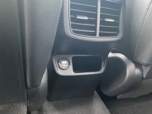 Used 2023 Kia Seltos S w/ Navigation Package image 19