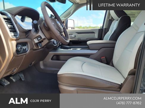 New 2026 RAM 2500 Laramie AWD/4WD image 6