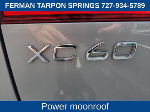 Used 2022 Volvo XC60 B5 R-Design w/ Advanced Package FWD image 18