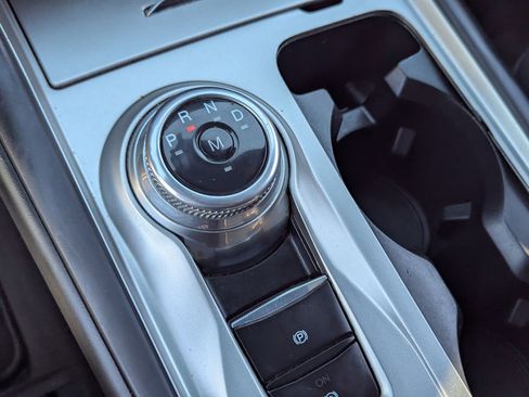 Used 2020 Ford Explorer XLT image 22