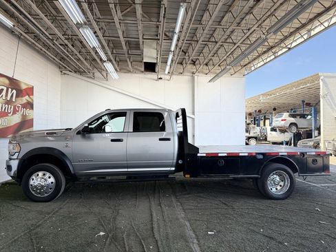 Used 2022 RAM 4500 Tradesman w/ Chrome Appearance Group image 16