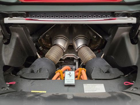 Used 2023 Ferrari 296 GTS RWD image 21
