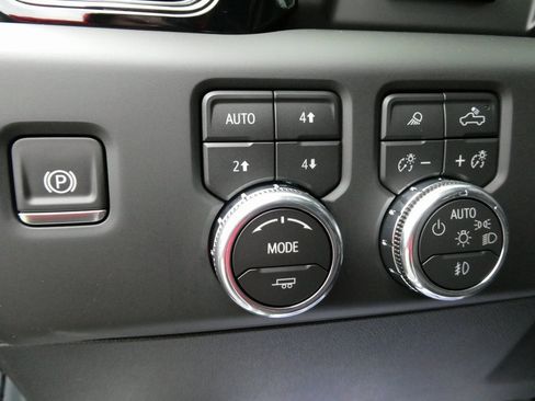 Certified 2026 GMC Sierra 1500 AT4X image 29