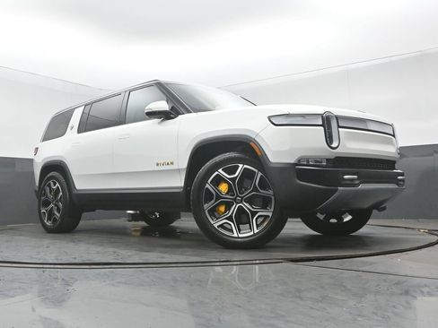 Used 2024 Rivian R1S Adventure AWD/4WD image 29