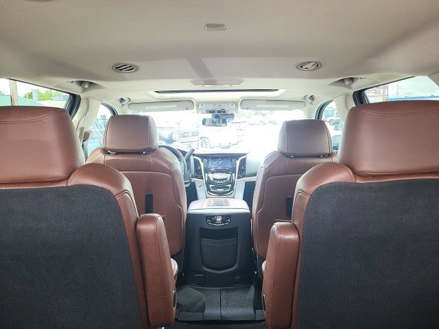 Used 2020 Cadillac Escalade Luxury AWD/4WD image 21
