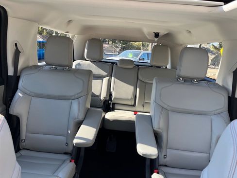 Used 2025 Ford Expedition Max Active image 18