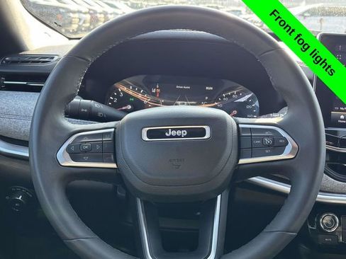 Used 2023 Jeep Compass Latitude image 26